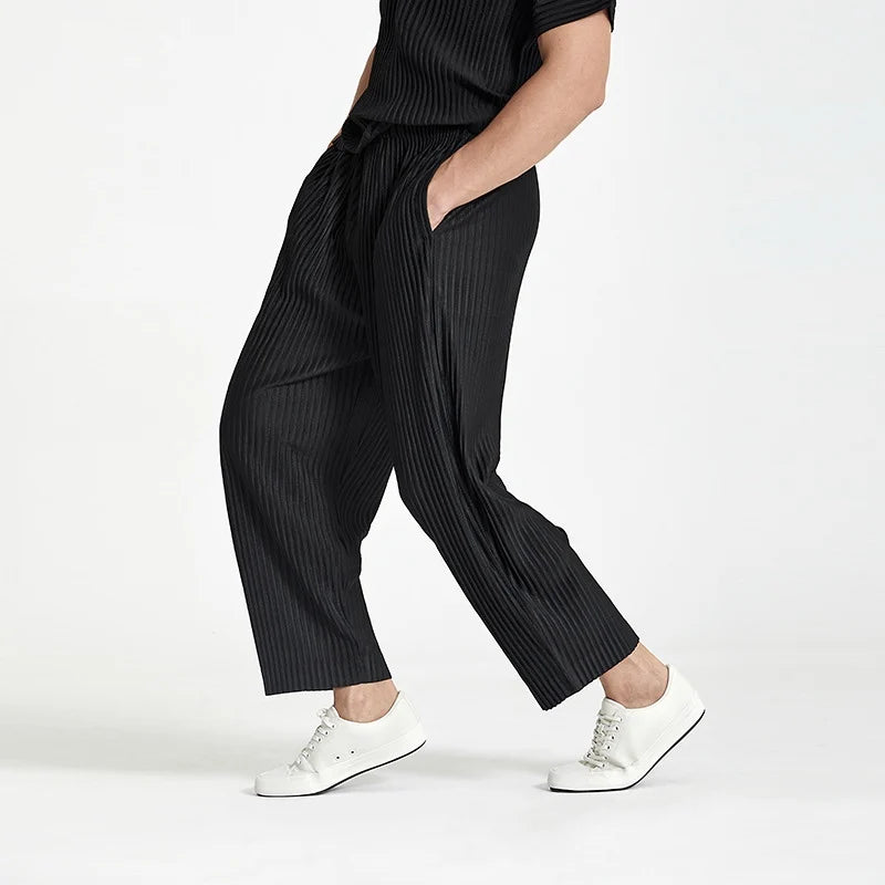 CLASSIC PLEATED PANTS