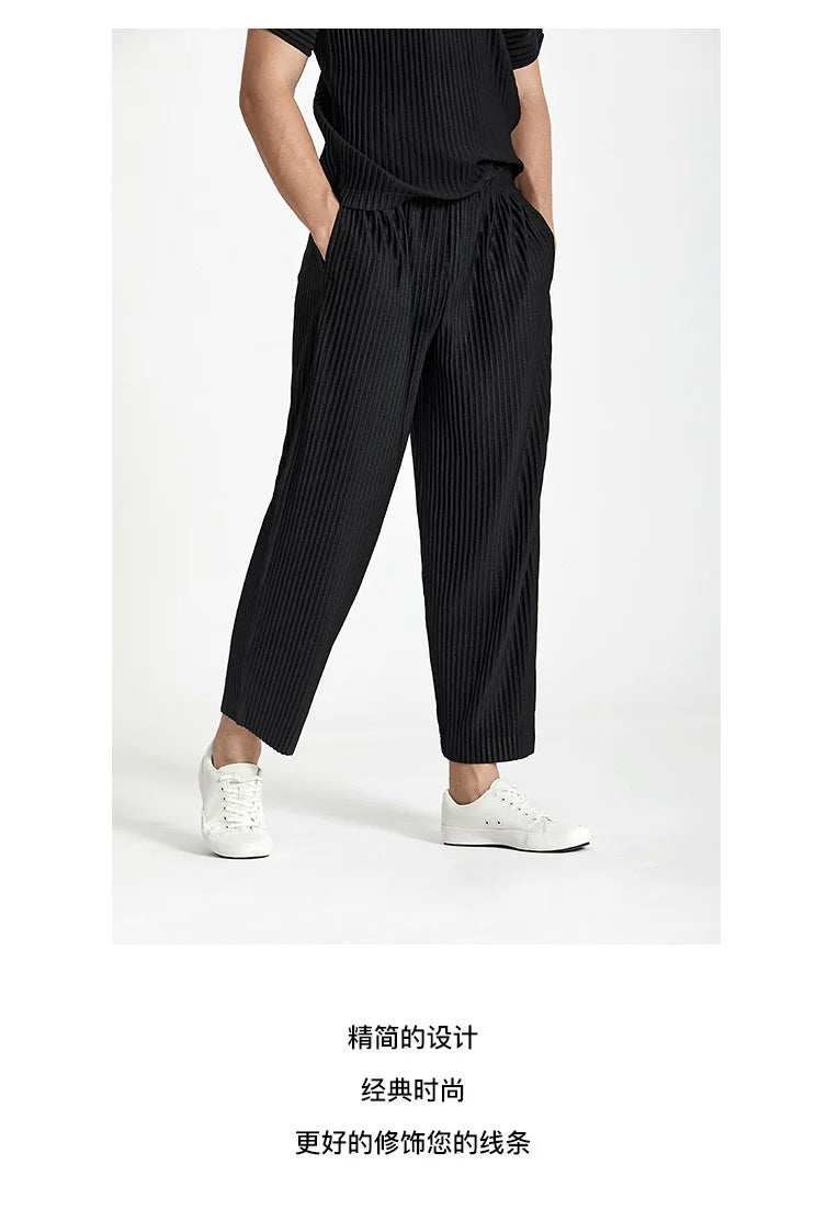 CLASSIC PLEATED PANTS