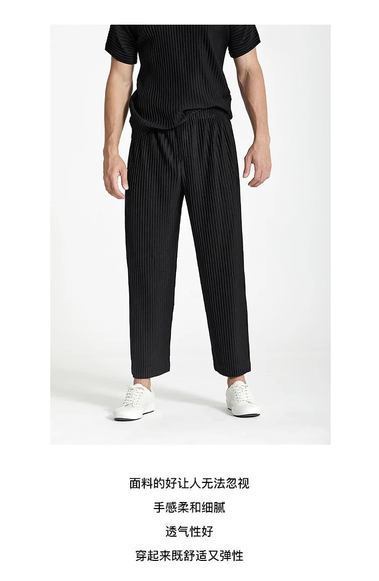 CLASSIC PLEATED PANTS