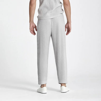 CLASSIC PLEATED PANTS